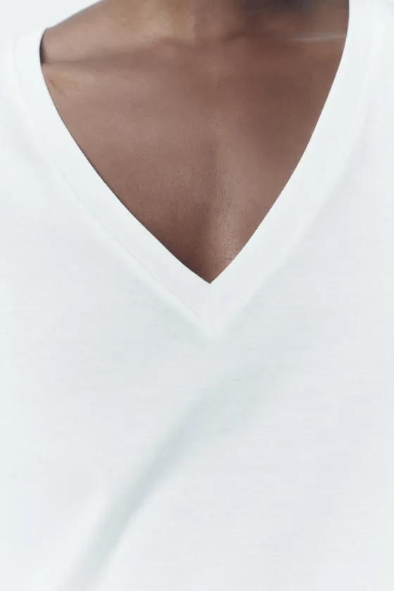 МИНИМАЛИСТИЧНАЯ ФУТБОЛКА ИЗ МЕРСЕРИЗОВАННОЙ ТКАНИ