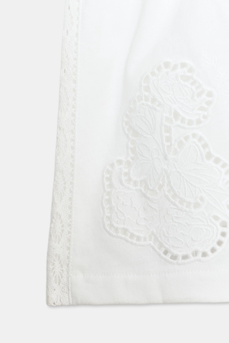 Шорты с вышивкой