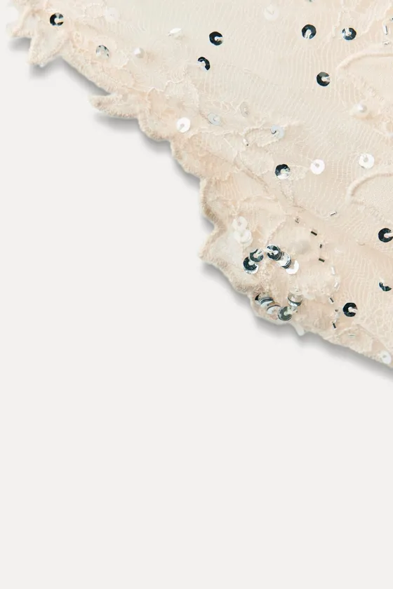 ПЛАТЬЕ МИДИ С КРУЖЕВОМ — коллекция Zara «ZW»