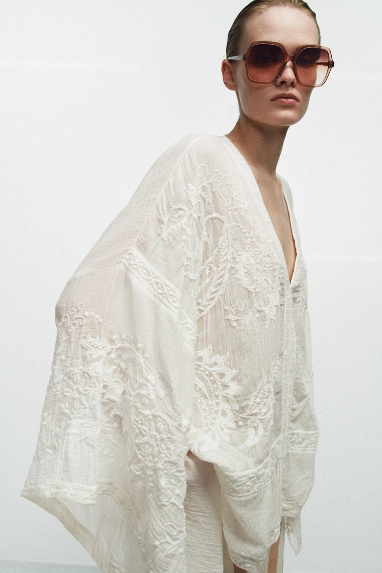 Блуза с вышивкой коллекции zw