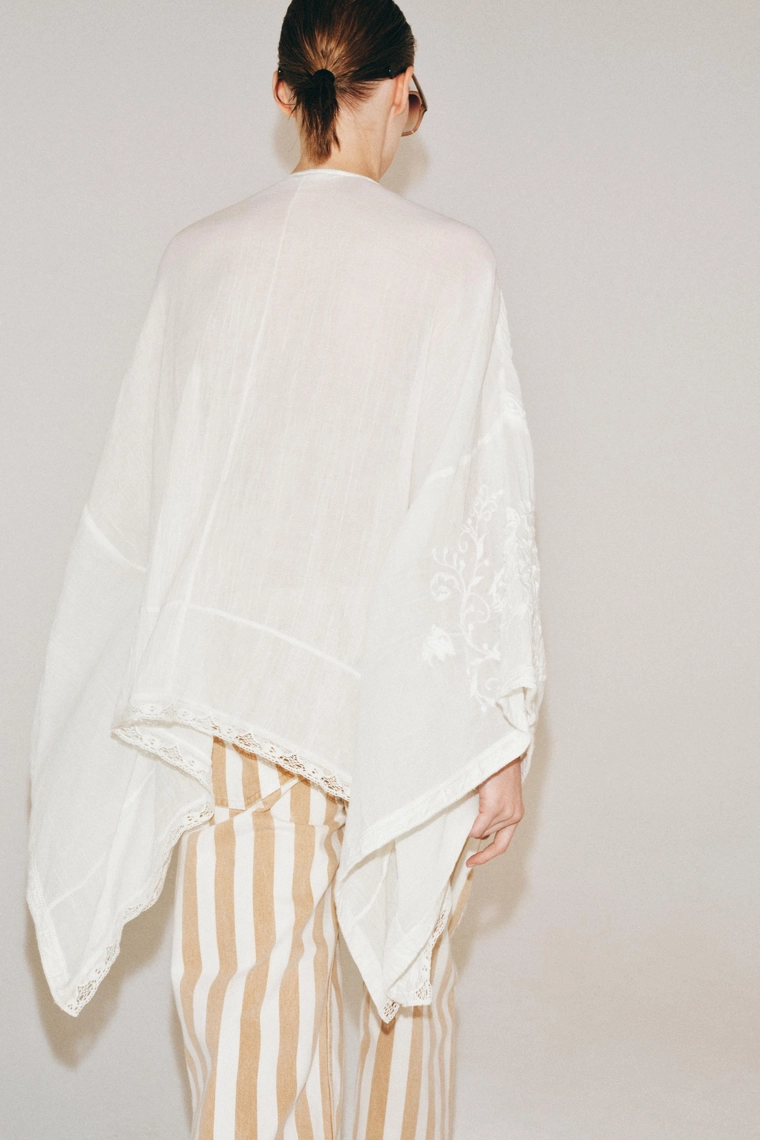 Блуза с вышивкой коллекции zw