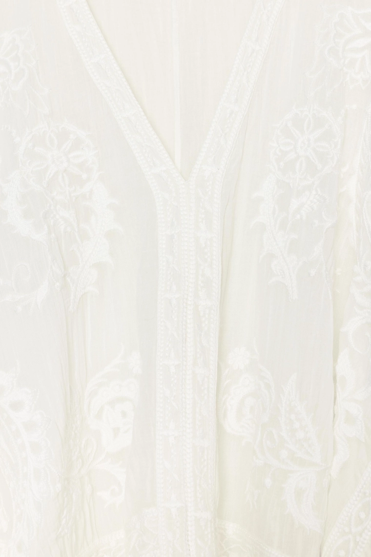 Блуза с вышивкой коллекции zw