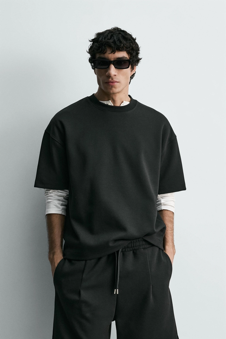 Футболка с нашивкой-плашкой