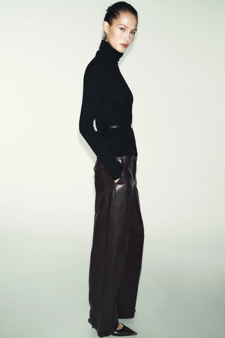 Свитер с высоким воротом из 100% шерсти с поясом