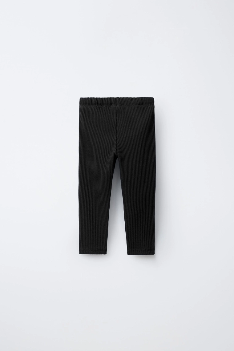 Простые леггинсы с ярлыком