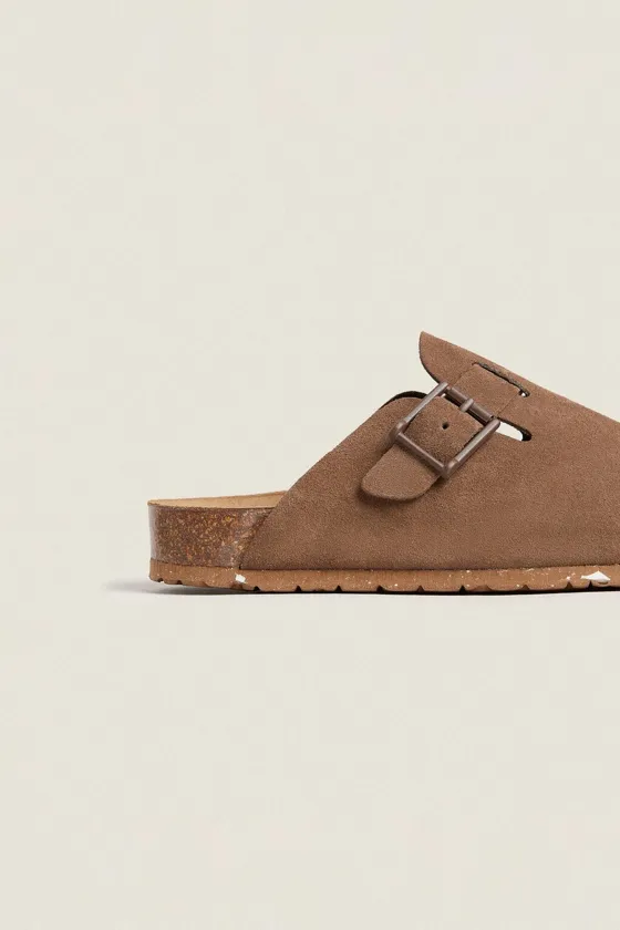 Кожаные мюли с пряжками