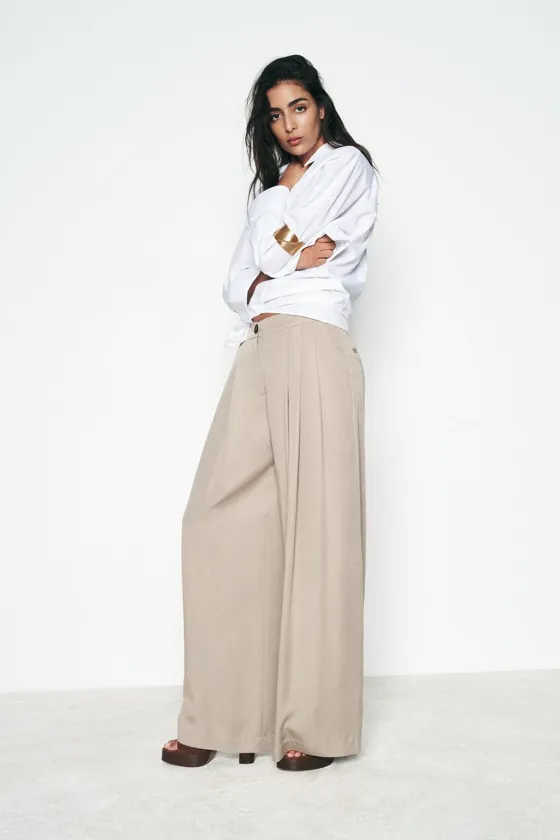 Zara Широкие брюки с защипами - Цвет песочный - sand | 8372/255