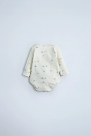 Боди с ребристым узором и принтом автомобиля- Заказать в России