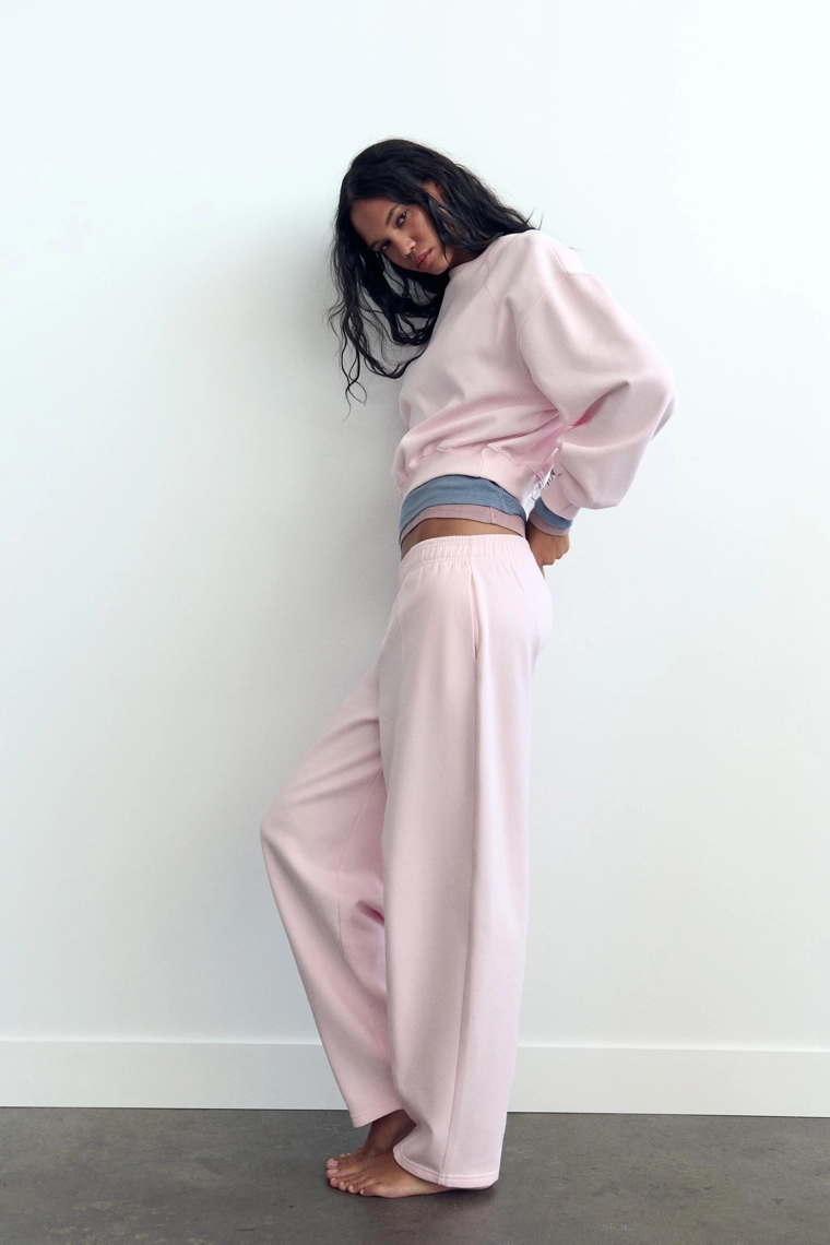 Брюки carrot fit из мягкого плюша