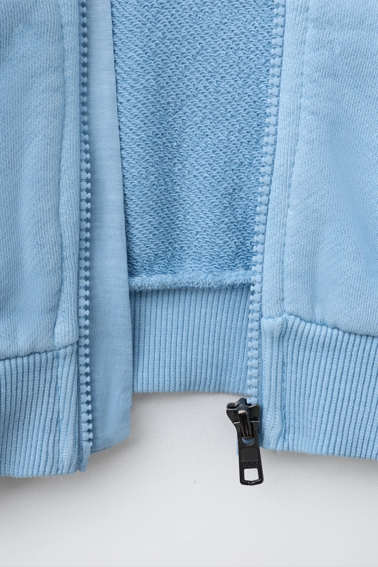 Толстовка на молнии с вышитым логотипом