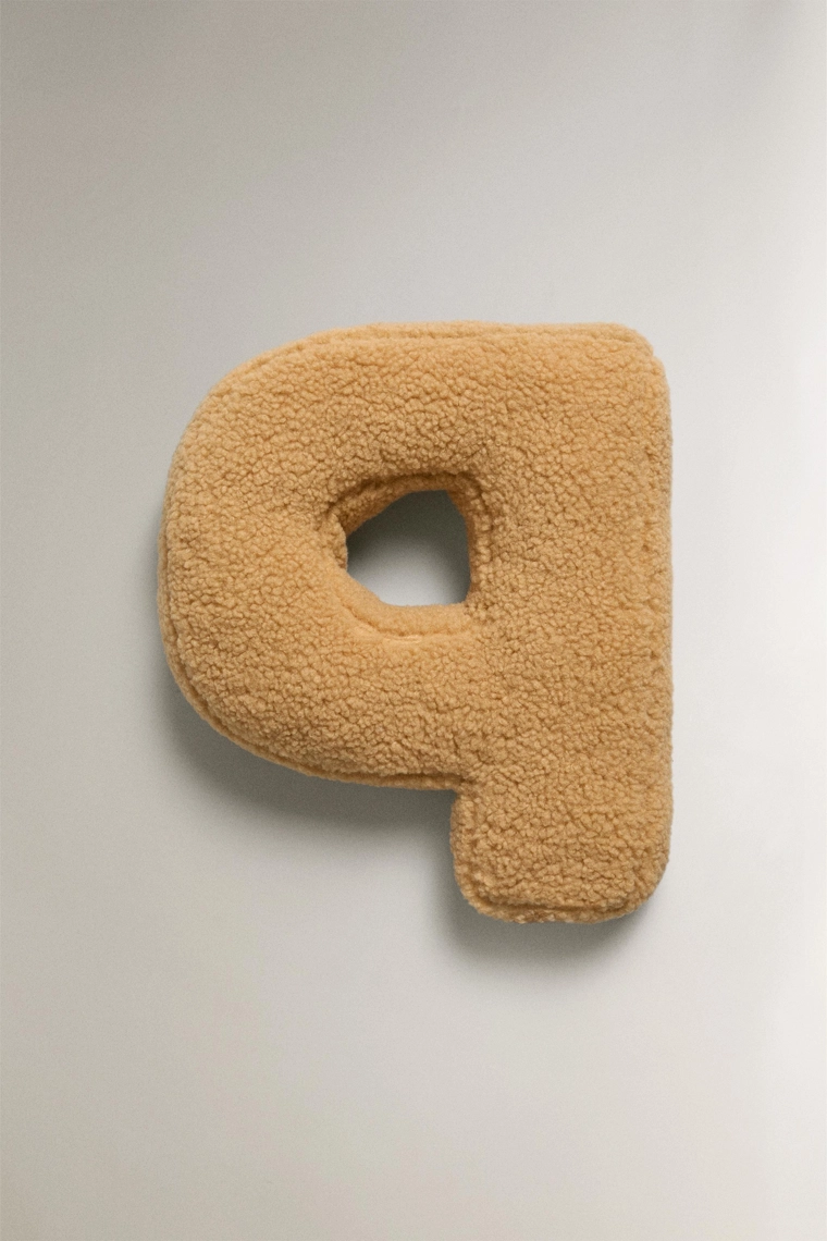 Детская подушка буква p