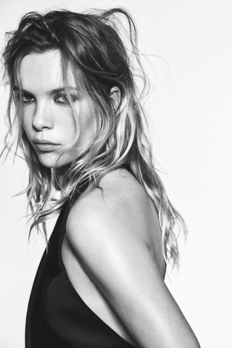 Жилет с перекрестной открытой спиной на шее