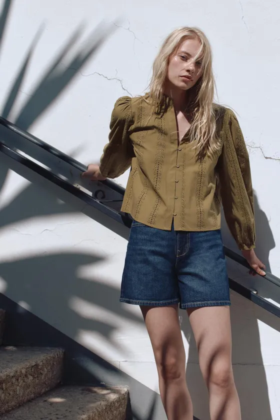 【すっきり！】 Zara Рубашка с вышивкой - Цвет оливковый - olive green