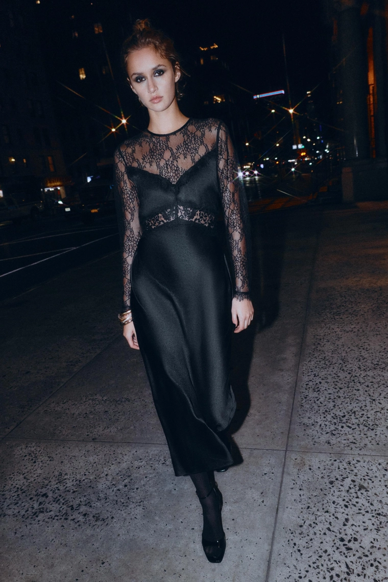 Платье макси с кружевом