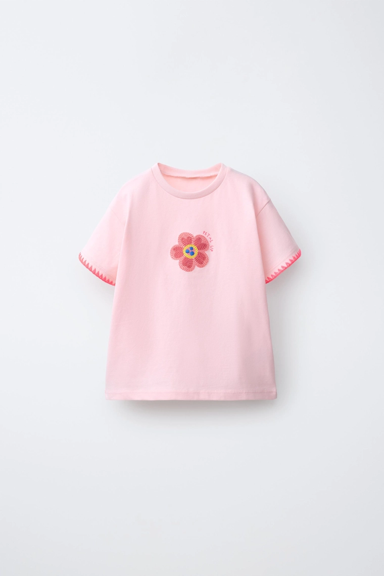 Футболка с вышивкой