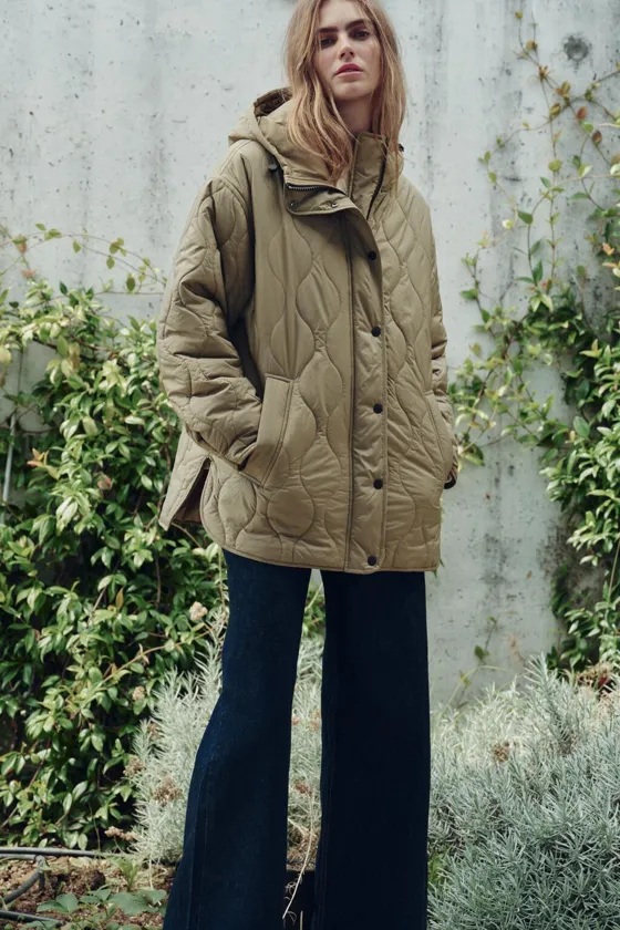 Zara Стеганая куртка water-repellent - Цвет светлый хаки - light