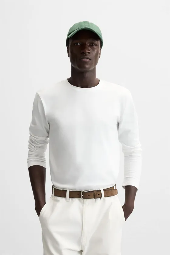 БАЗОВАЯ ФУТБОЛКА SLIM FIT
