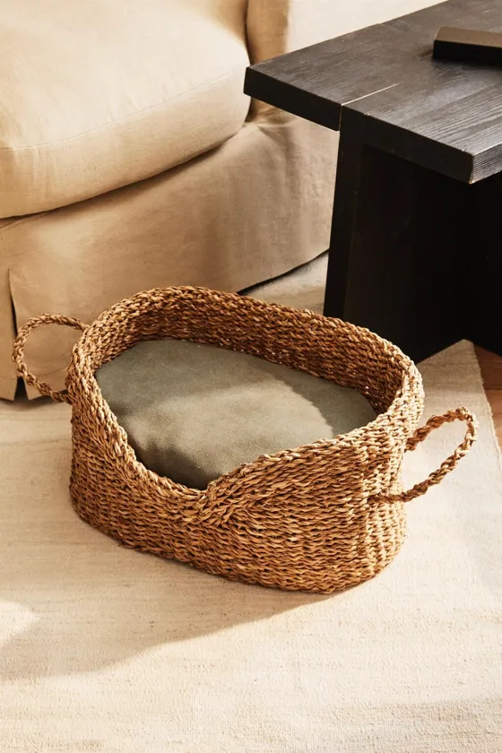 Овальная подушка для питомца