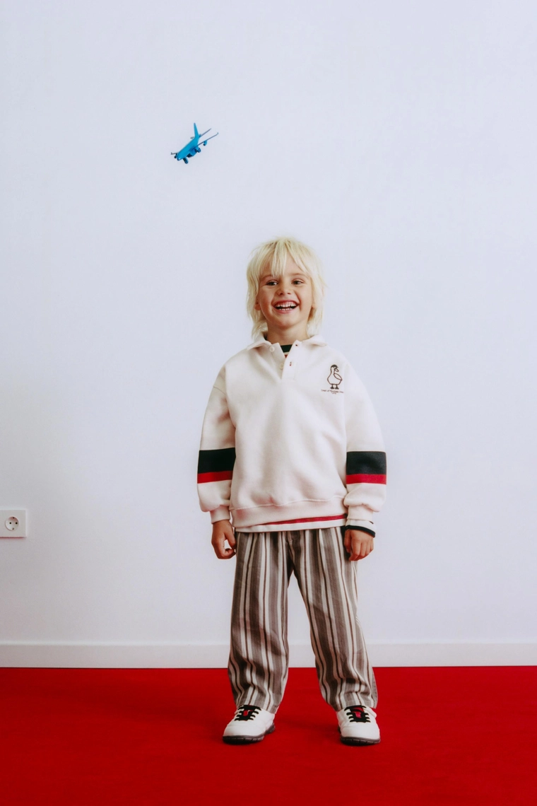 Поло-свитшот с вышитым уткенком