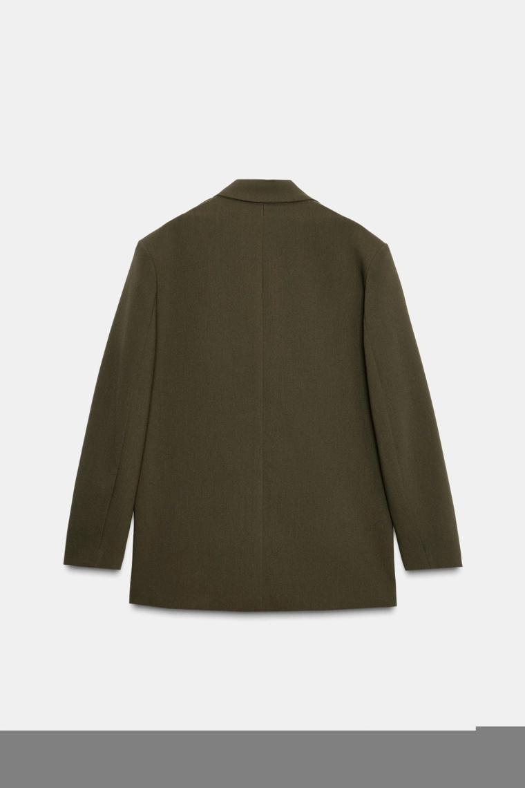 Oversize пиджак с двубортной застежкой