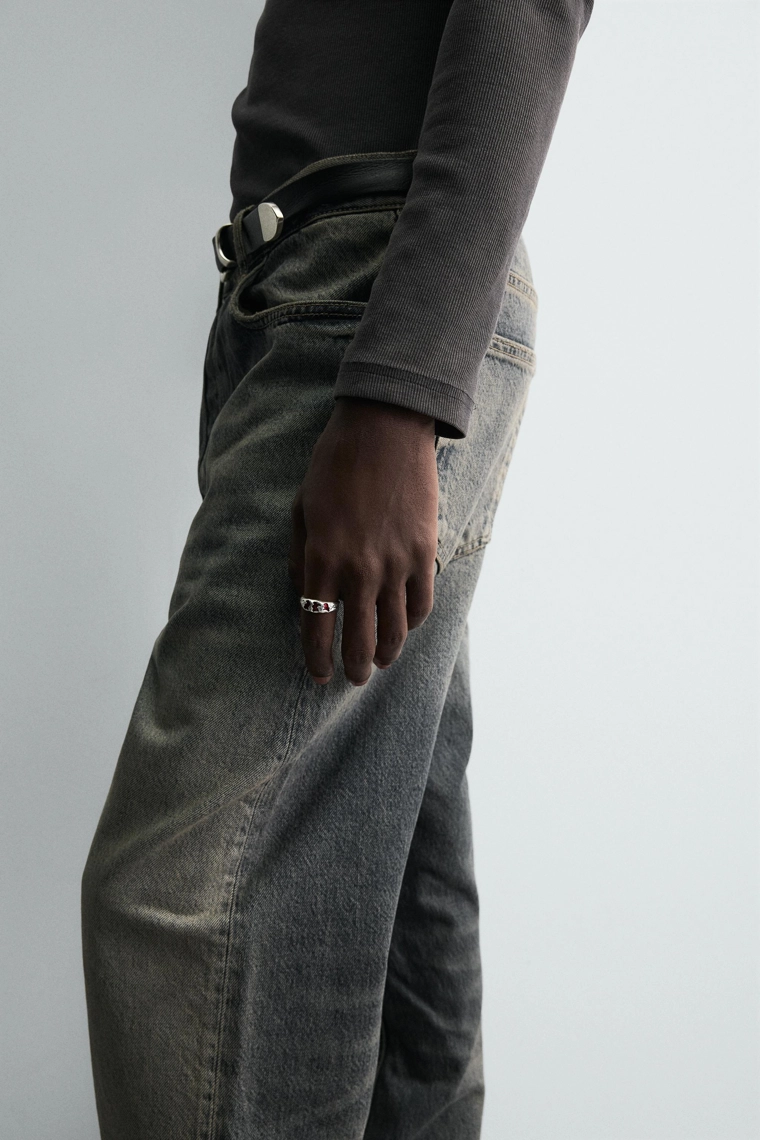 Кольцо с контрастной бусиной