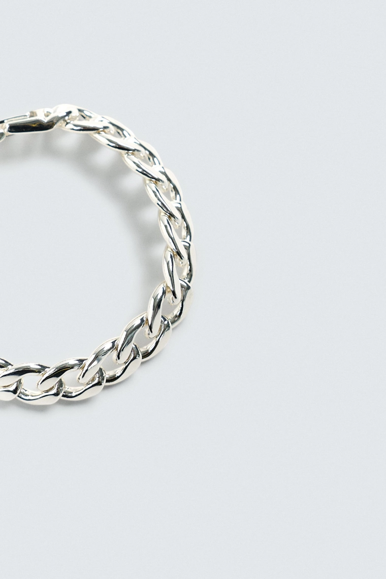 Браслет из металлических цепочек