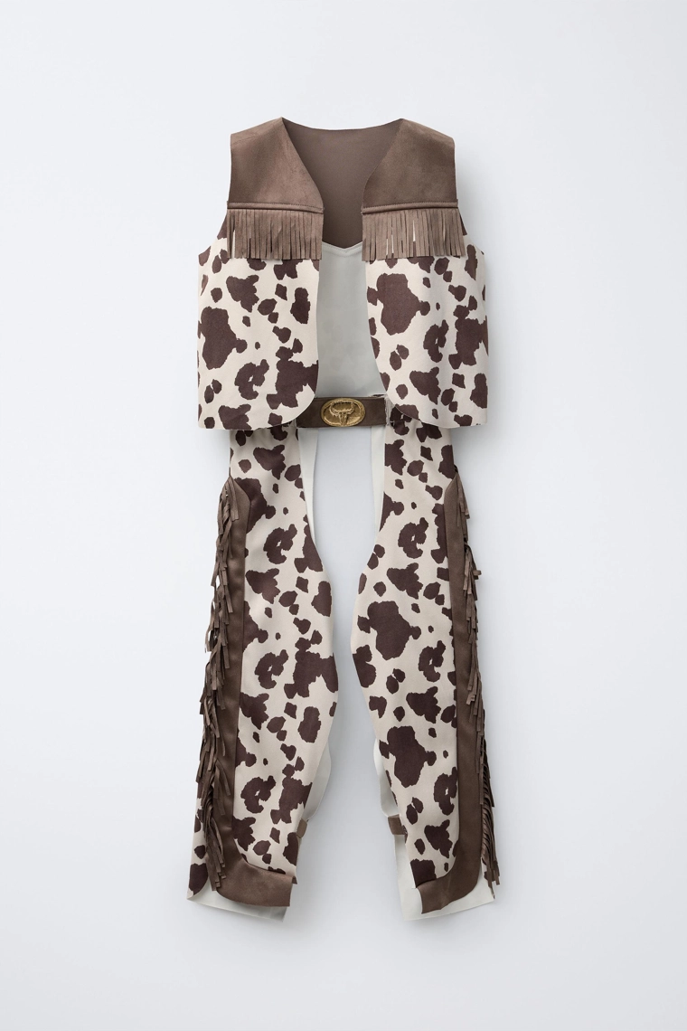 Костюм ковбоя в анималистическом принте с бахромой