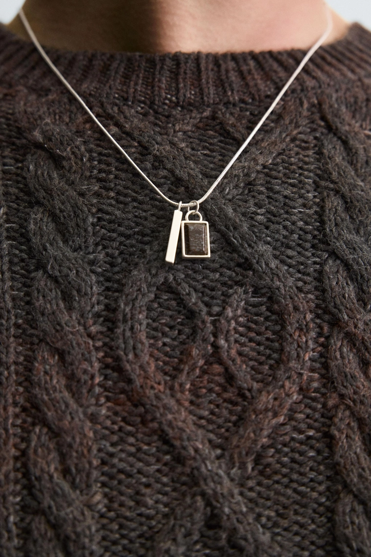 Цепочка с подвесками в виде веревки