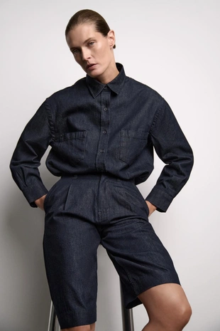 Джинсовые шорты с защипами — коллекция Zara «Zw»- Заказать в России