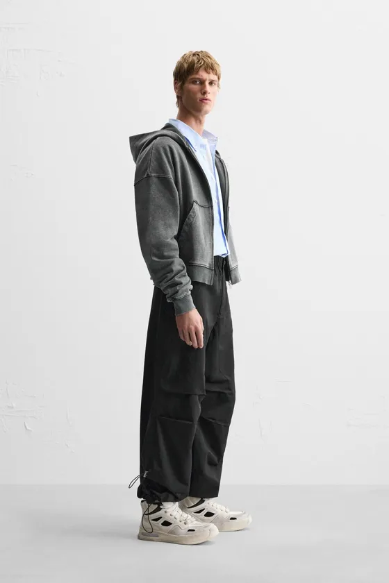 ХУДИ CROPPED FIT ИЗ ТКАНИ С ЭФФЕКТОМ ПОТЕРТОСТИ