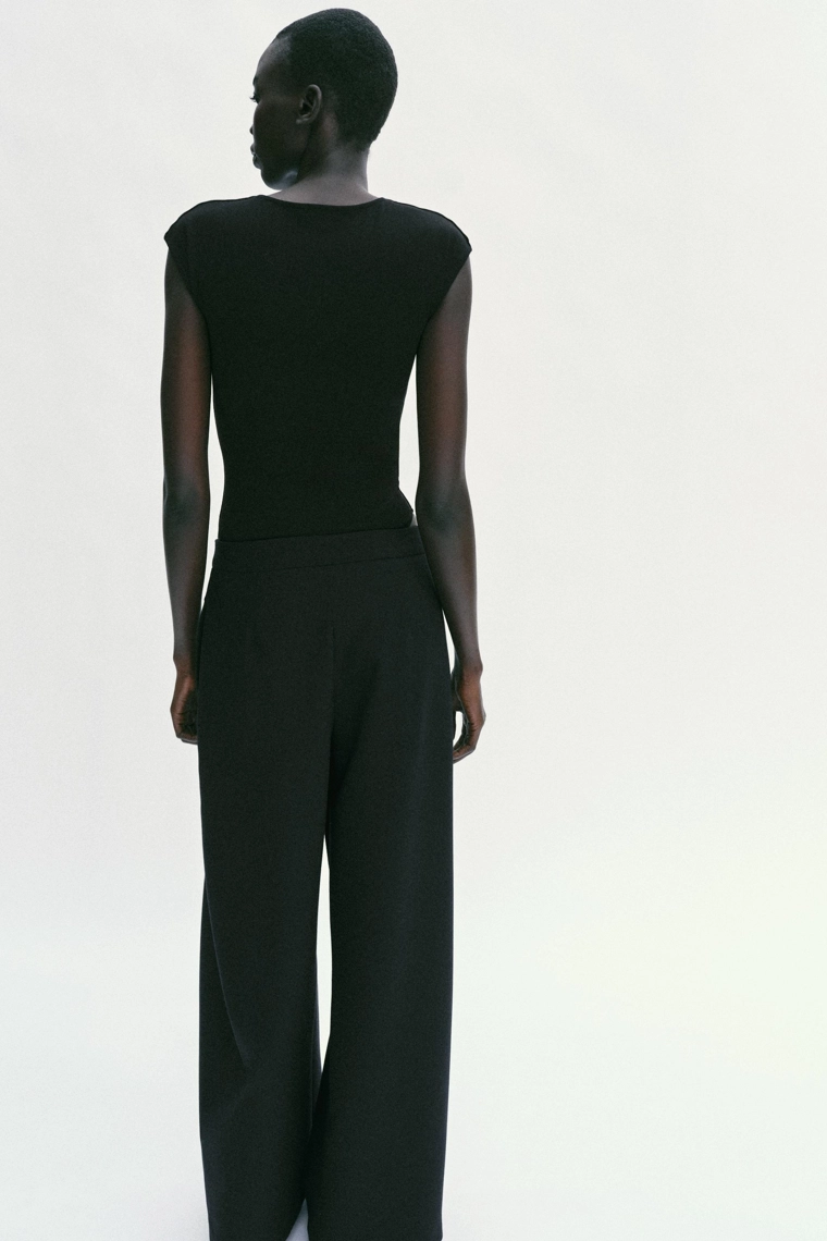 Боди с круглым вырезом