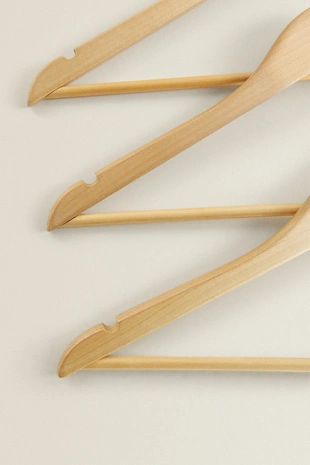 Лакированный деревянный вешалка (набор из 3)- Заказать в России