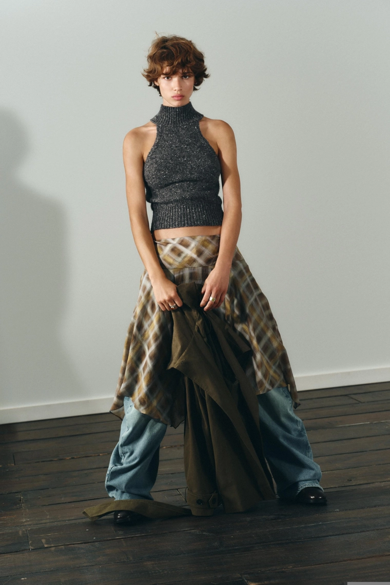 Топ с высоким воротником из шерсти