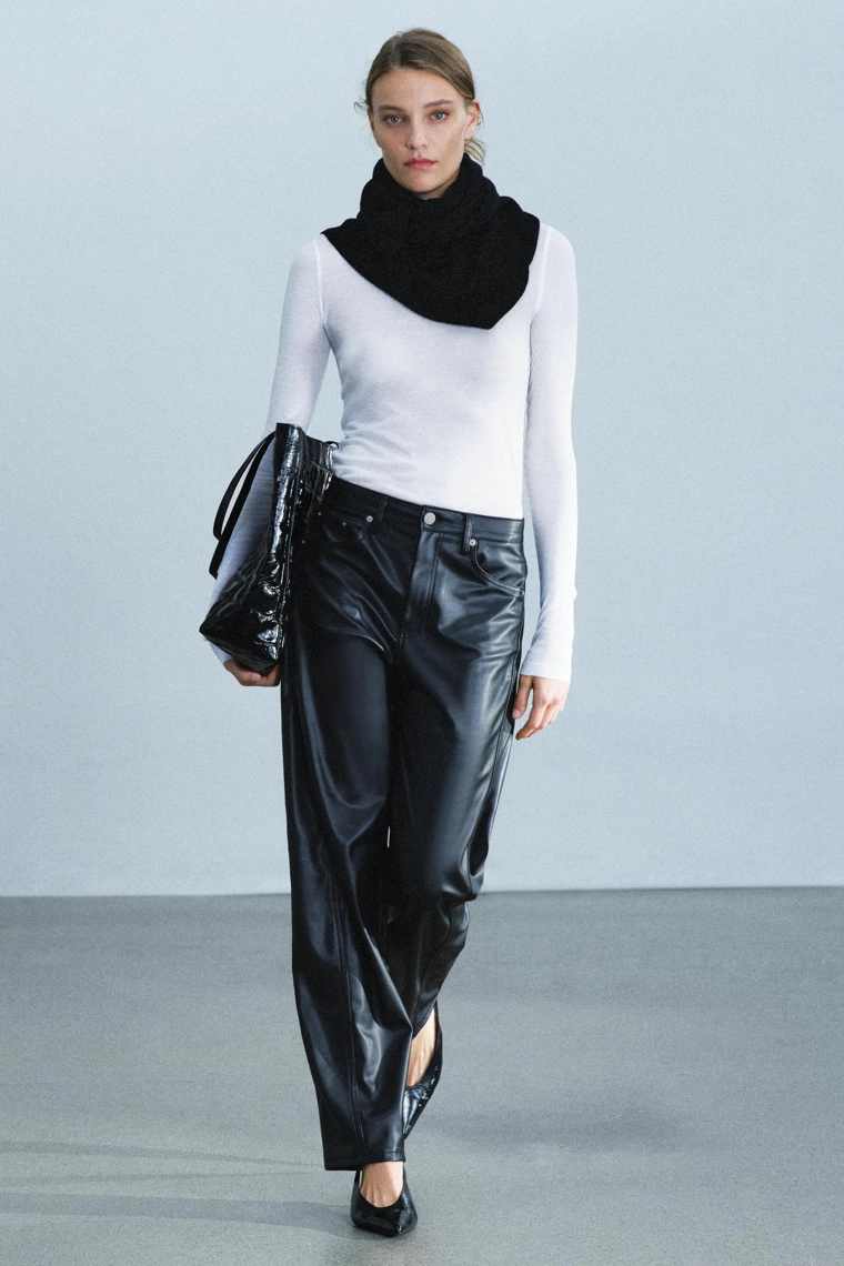 Брюки с эффектом кожи cropped relaxed fit из коллекции zw