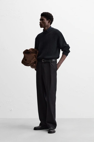 Свитер в рубчик