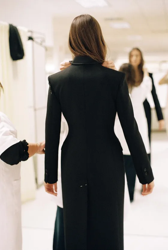 ДЛИННОЕ ПРИТАЛЕННОЕ ПАЛЬТО — коллекция Zara «ZW»