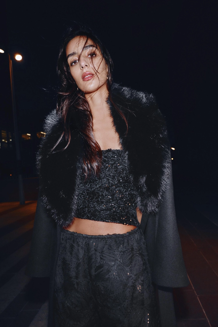 Топ из вельвета с пайетками