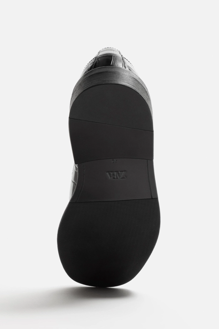 Туфли из эмбосированной кожи